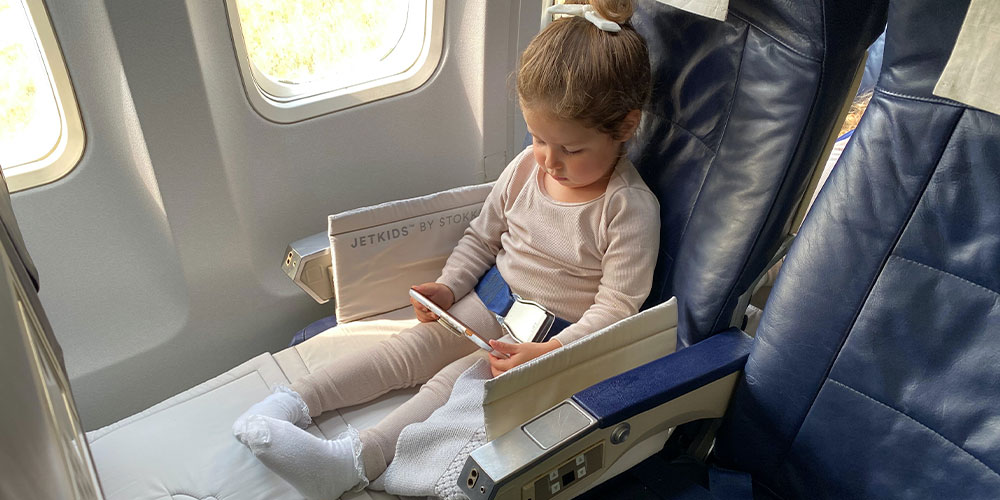 menor que viaja sozinho