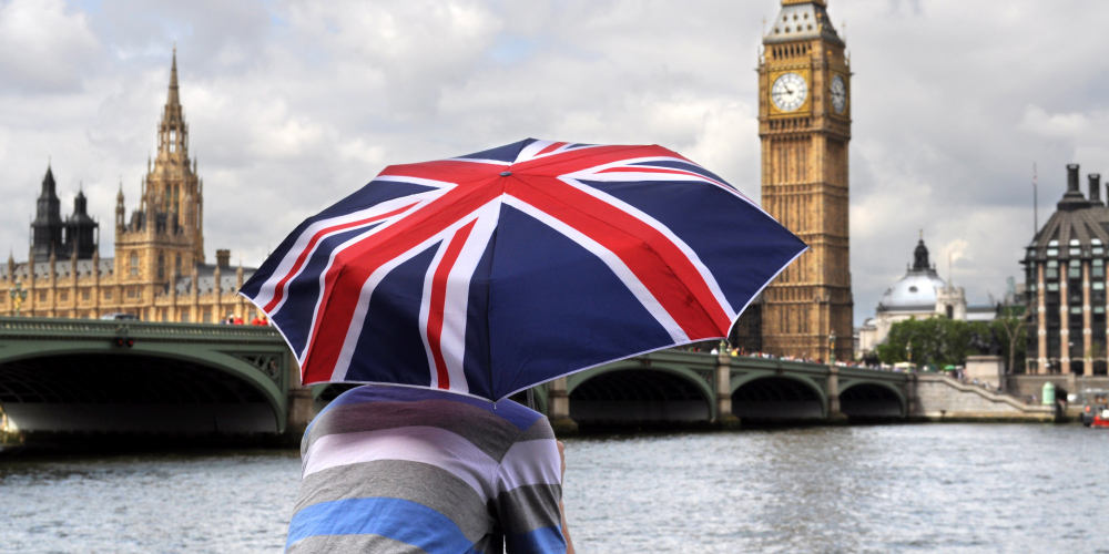 Reino Unido suspende exigência de ETA para viajantes em conexão