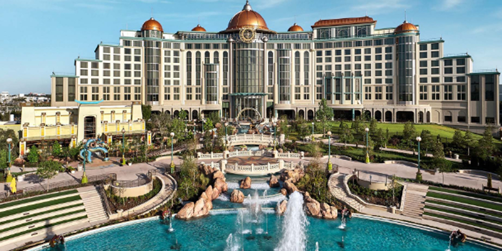 Universal Helios Grand Hotel